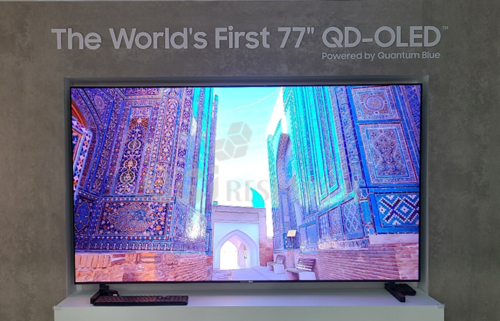 IMID 2022에서 삼성디스플레이가 전시한 77인치 QD-OLED TV.png